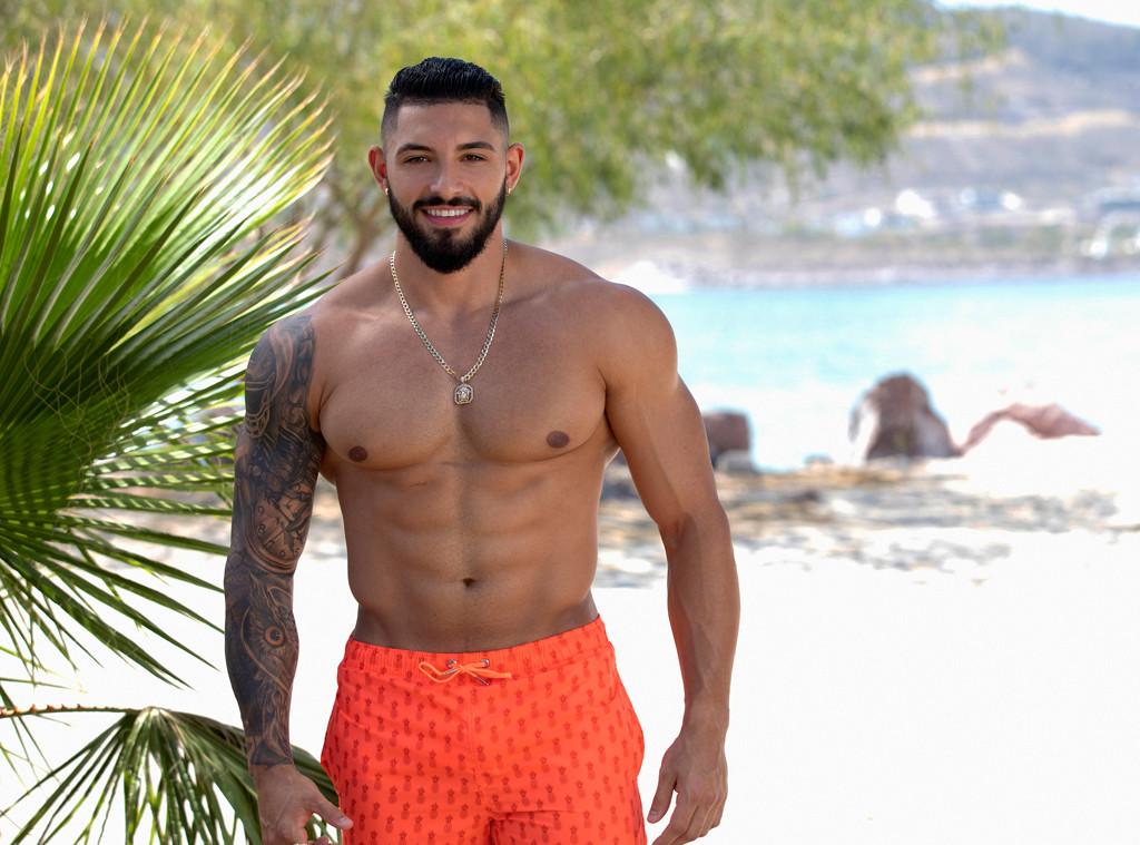 Photos from Paradise Hotel: Meet the Season 1 Cast